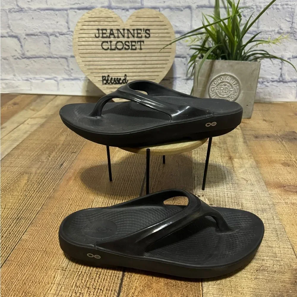 Oofos Sandals 10 Black Oolala Thong Comfort Slip On Recovery Walking Sandals